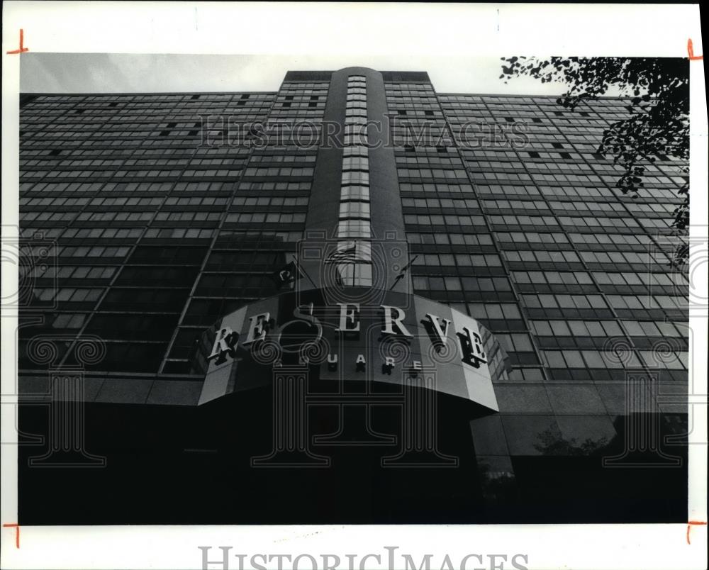 1991 Press Photo Exterior of Reserve Square - Historic Images