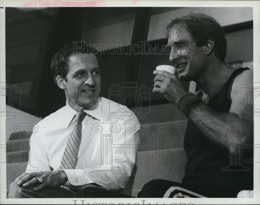 1983 Press Photo Daniel J. Travanti and Jon Cypher star in Hill Street Blues - Historic Images