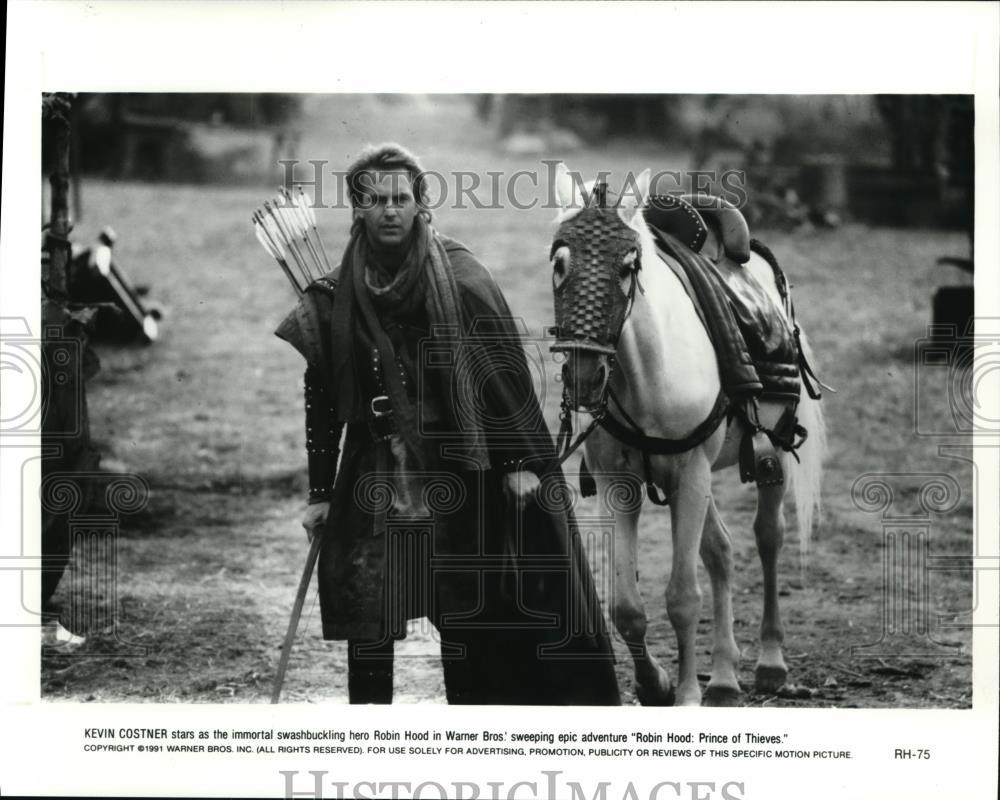 1991 Press Photo Kevin Costner stars in title role Robin Hood Prince of Thieves - Historic Images