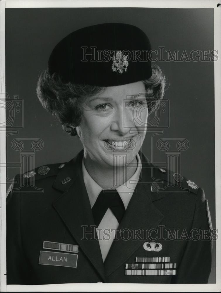 1982 Press Photo Polly Holliday stars in Private Benjamin - cvp51788 - Historic Images