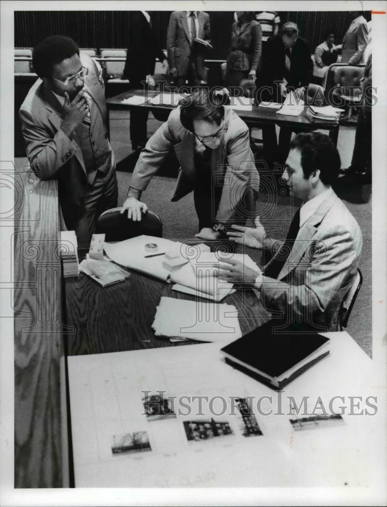 1979 Press Photo Defense lawyer James Draper with the juries - Historic Images