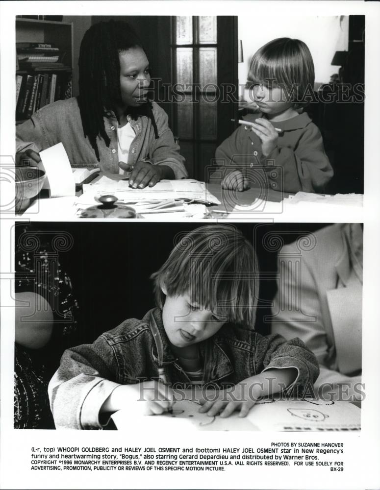 1996 Press Photo Whoopi Goldberg & Haley Joel Osment in Bogus - cvp58397 - Historic Images