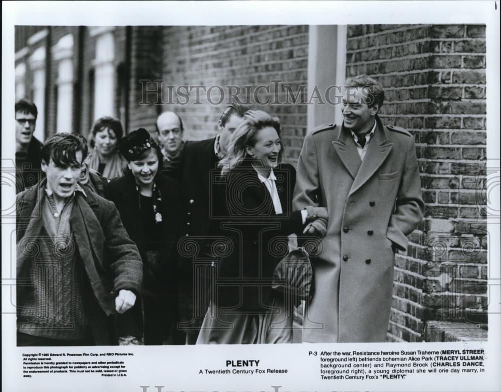 1985 Press Photo Meryl Streep, Tracey Ullman &amp; Charles Dance in Plenty - Historic Images