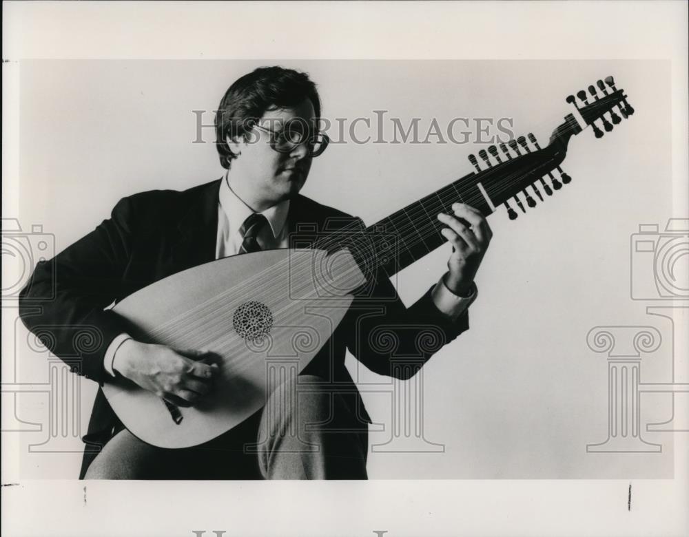 1992 Press Photo Michael Manderen Musician Fairmount Fine Arts Center - Historic Images