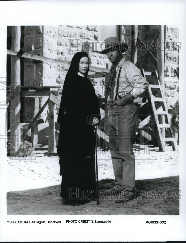 1998 Press Photo TV Program The Staircase - cvp44633 - Historic Images