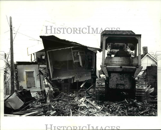 1987 Press Photo - Historic Images