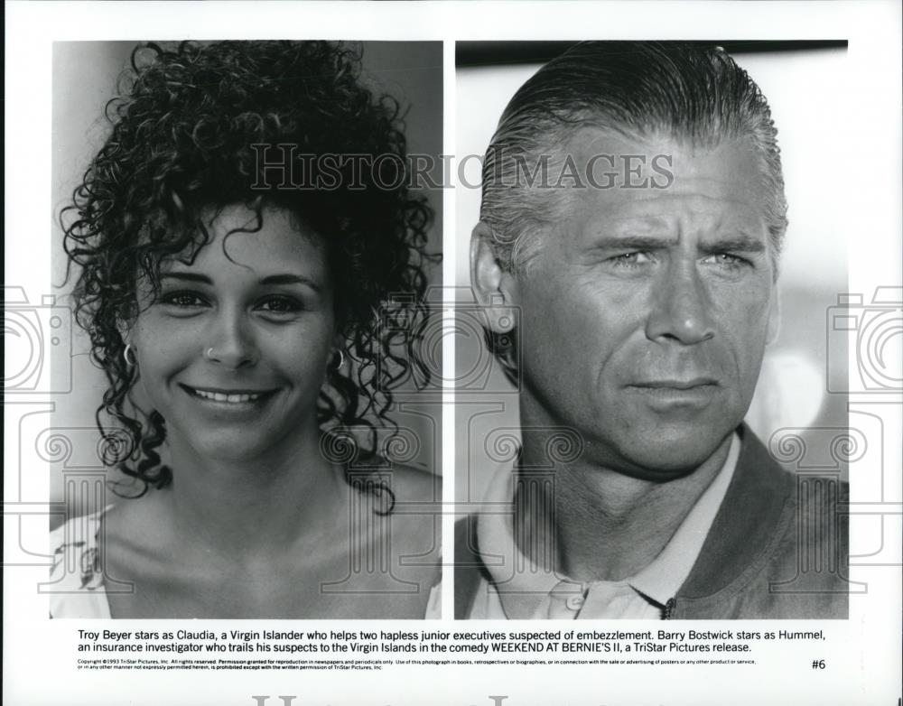 1994 Press Photo Troy Beyer, Barry Bostwick in Weekend At Bernies II - Historic Images