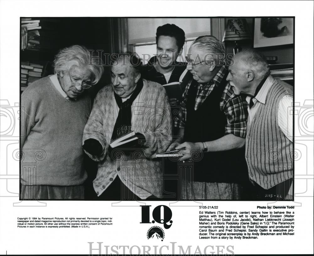 1994 Press Photo Tim Robbins Lou Jacobi Walter Matthau Gene Saks in I. Q. - Historic Images