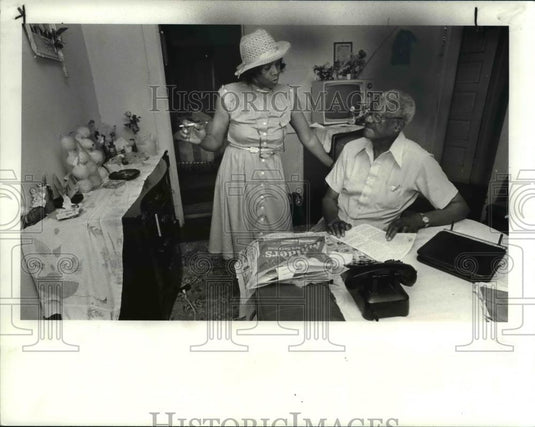 1983 Press Photo GOH Golden Age Outreach for Health Foundation Project Volunteer - Historic Images