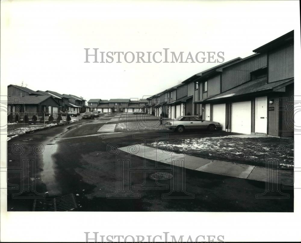 1990 Press Photo Dynes Village - Historic Images