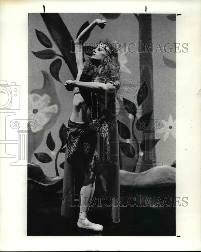 1989 Press Photo Melissa Mitchell in her amazon woman costume - cva56463 - Historic Images