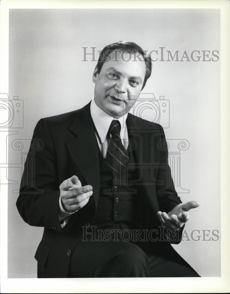 Press Photo Dick Feagler - cvp44518 - Historic Images