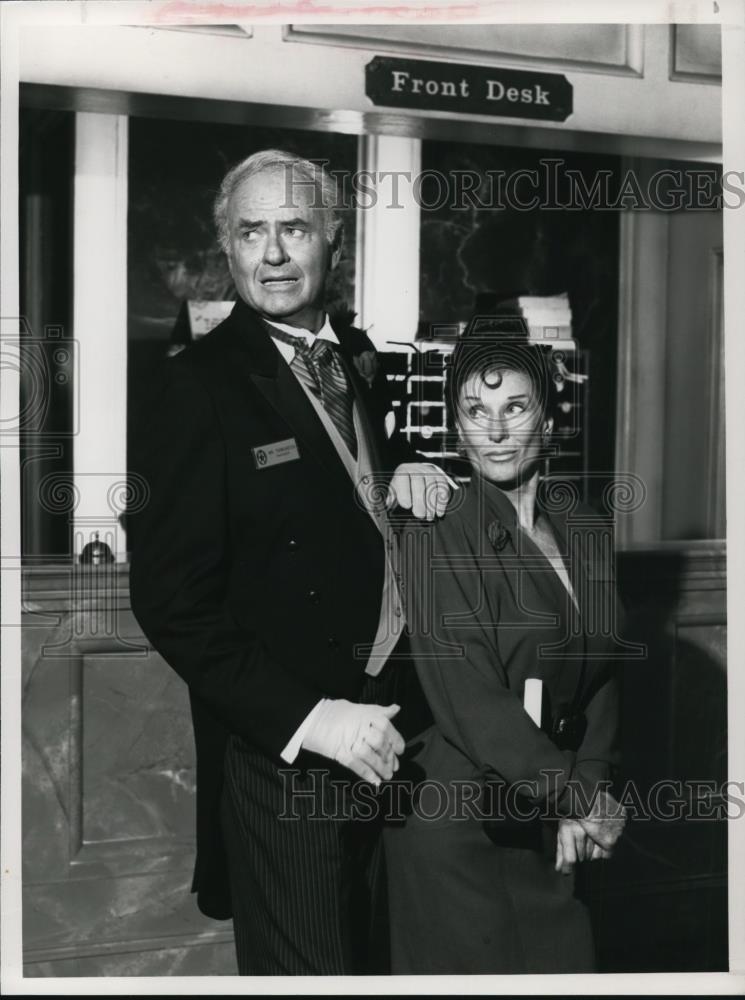 1989 Press Photo Harvey Korman and Cloris Leachman star in Nutt House - Historic Images
