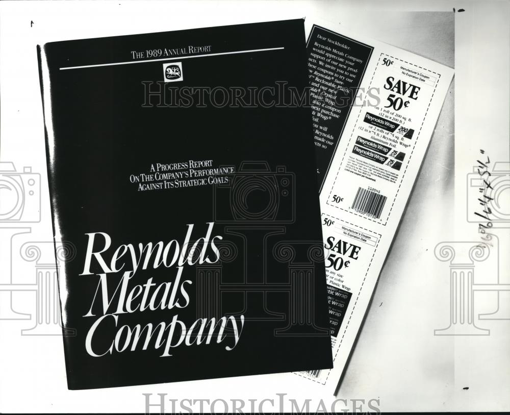 1990 Press Photo Reynolds Metals Company coupon book - Historic Images