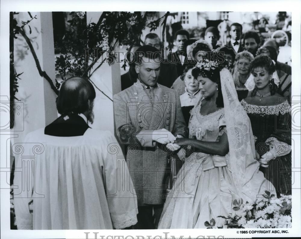 1986 Press Photo Anne Down & Genie Francis in North & South, Book II - cvp57061 - Historic Images