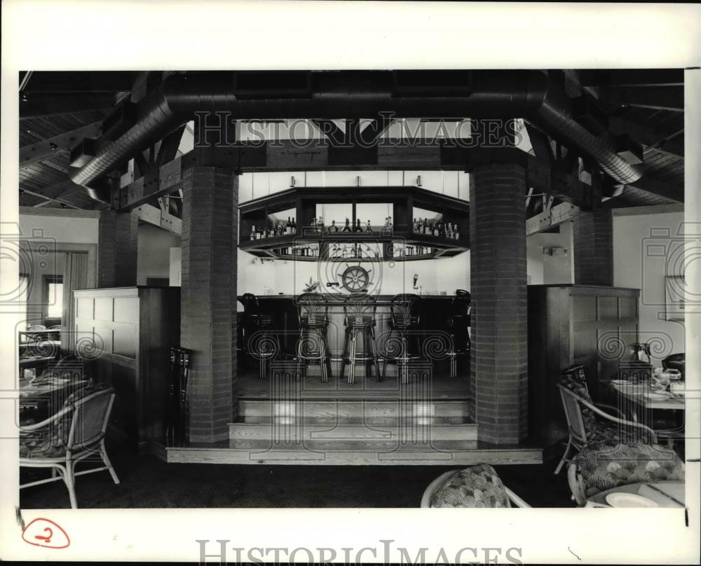 1990 Press Photo Old River Yacht Club - Historic Images