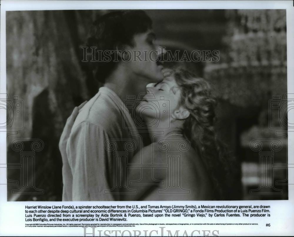 1989 Press Photo Jane Fonda and Jimmy Smits in Old Gringo - cvp45125 - Historic Images