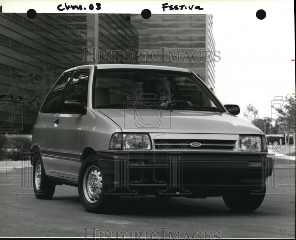 1987 Press Photo The Two Door HatchBack from Ford - Historic Images