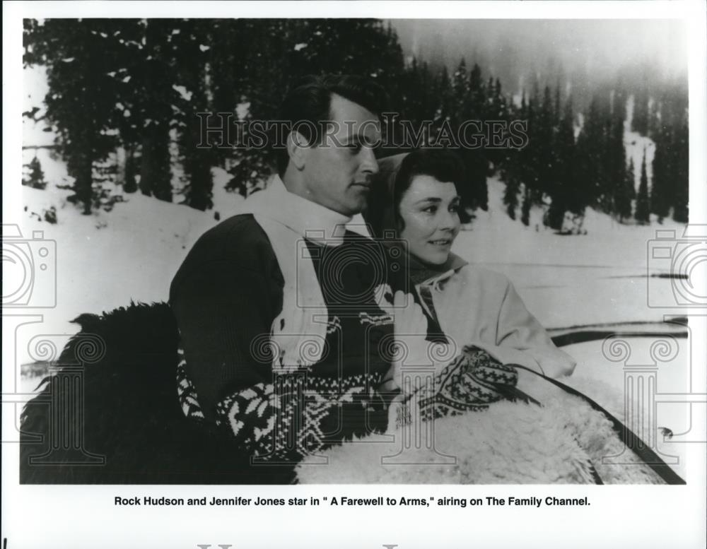 1996 Press Photo Rock Hudson and Jennifer Jones in &quot;A Farewell To Arms&quot; - Historic Images