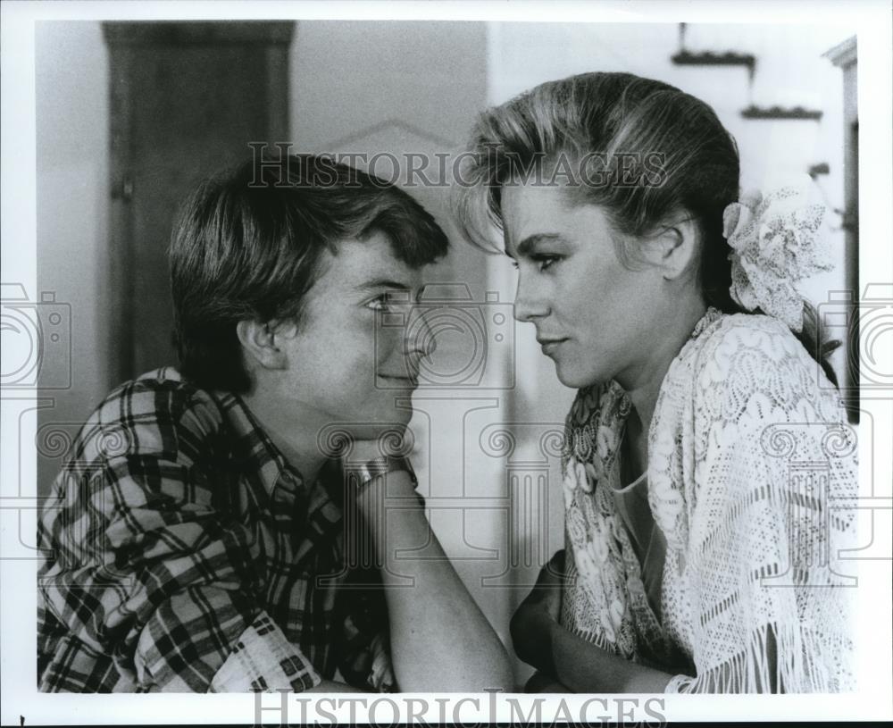 1987 Press Photo Jonathan Ward Shawn Wetherly in New Adventures of Beans Baxter - Historic Images