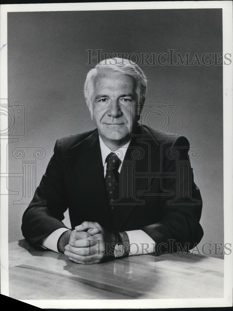 Undated Press Photo Harry Reasoner American host ABC News with Harry Reasoner - Historic Images