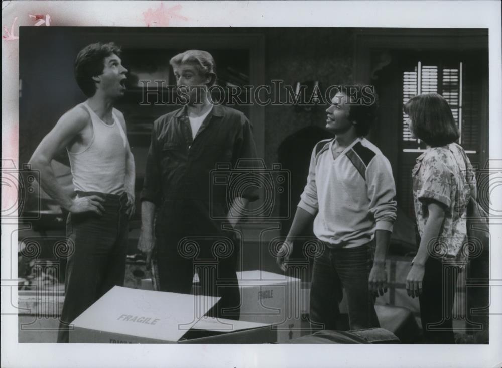 1978 Press Photo Richard Mulligan and Billy Crystal star in Soap TV show - Historic Images