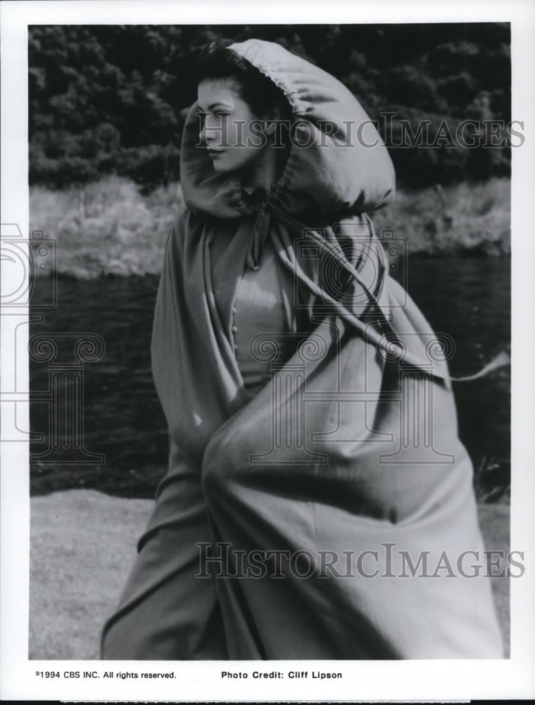 1994 Press Photo Catherine Zeta Jones stars in The Return of the Native - Historic Images