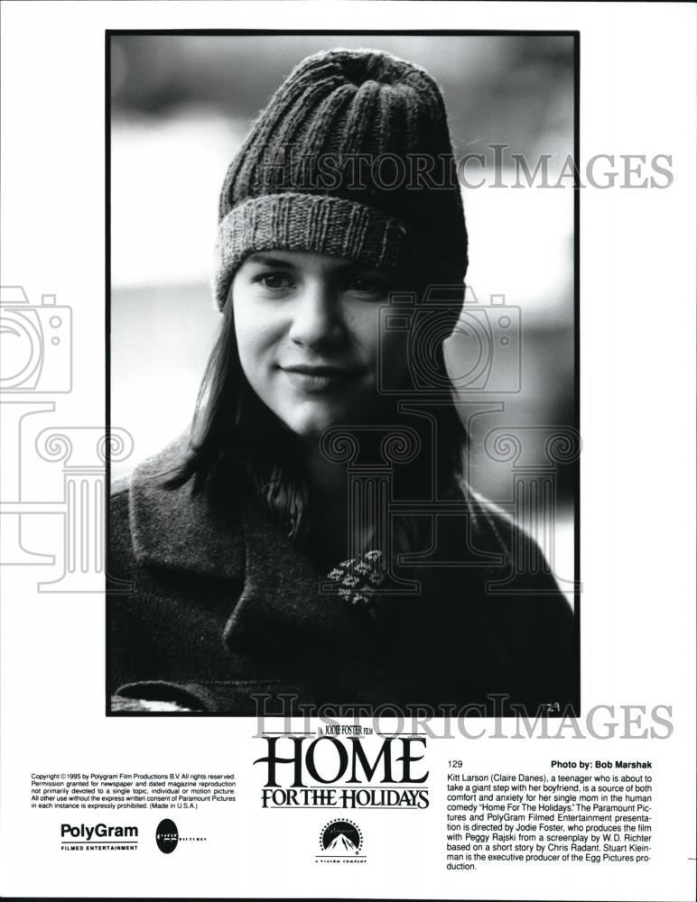 1995 Press Photo Claire Danes as Kitt Larson in Home for the Holidays - Historic Images