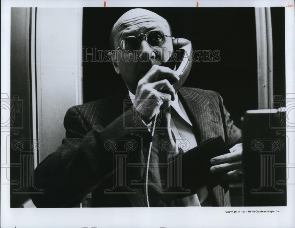 1977 Press Photo Donald Pleasence stars in Telefon spy thriller movie - Historic Images