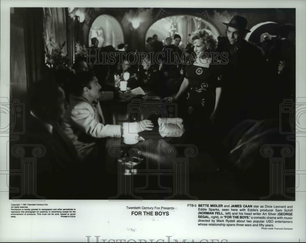 1992 Press Photo Bette Midler James Caan Norman Fell George Segal For the Boys - Historic Images