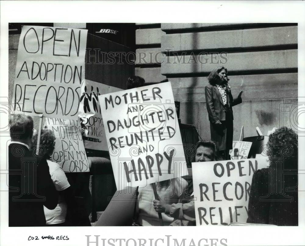 1992 Press Photo State Rep Kate Walsh on Adoption Rights Group protest - Historic Images