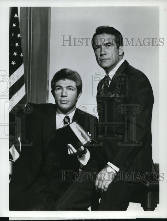 1968 Press Photo Carl Betz Stephen Young Judd For The Defense - Historic Images