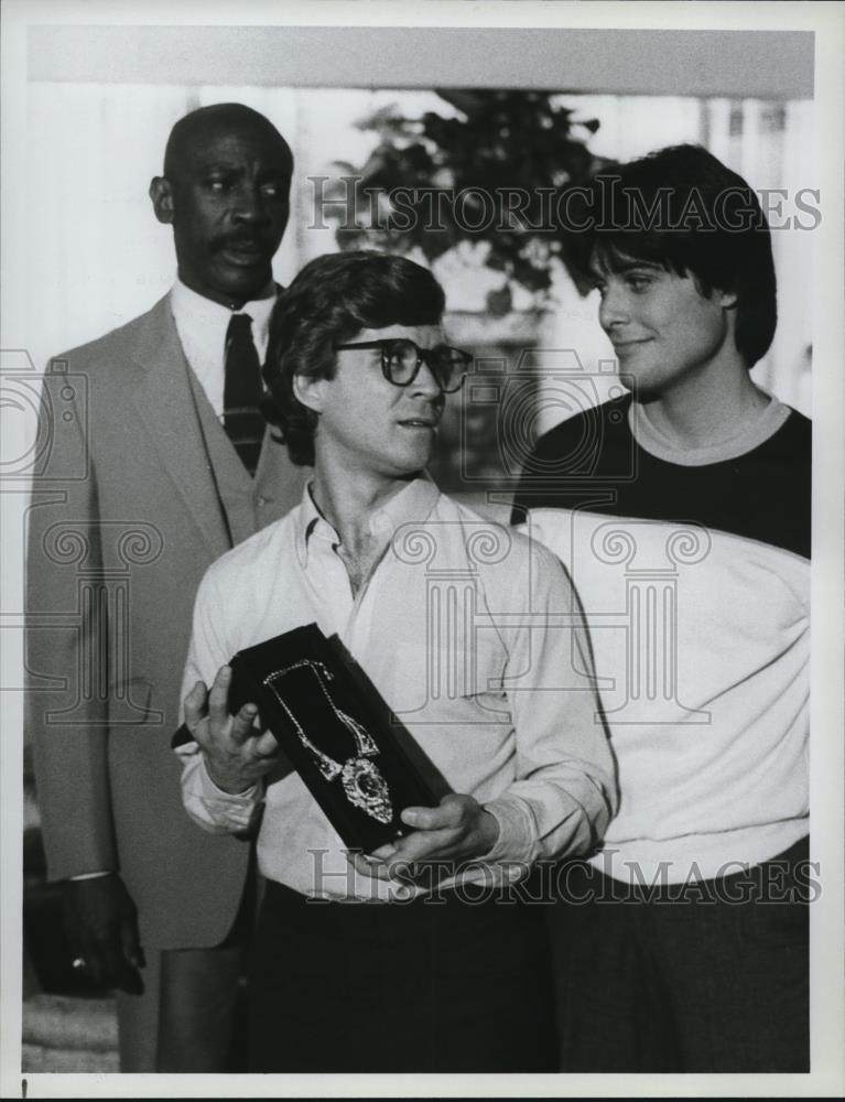 1983 Press Photo G Imhoff, P Barton & L Gossett Jr in The Powers of Matthew Star - Historic Images