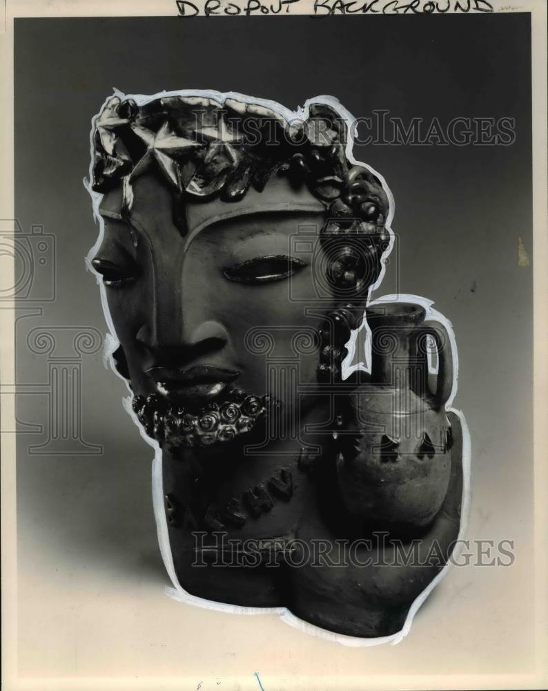 1984 Press Photo Ancient Face Pottery - cva59602 - Historic Images