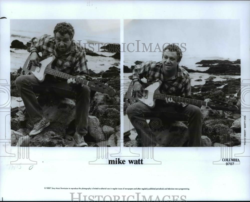 1997 Press Photo Mike Watt - cvp75795 - Historic Images