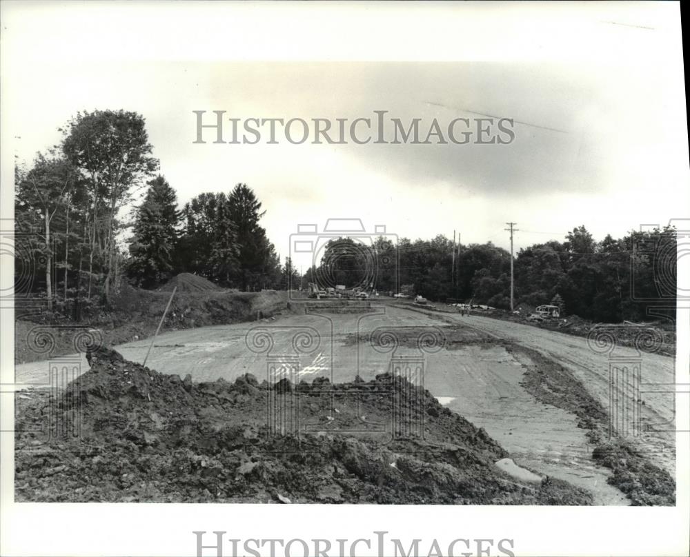 1985 Press Photo The construction of the Columbia Road - Historic Images