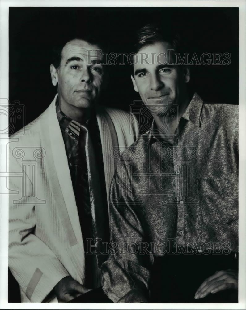 Press Photo Dean Stockwell Scott Bakula on Quantum Leap - cvp70295 - Historic Images