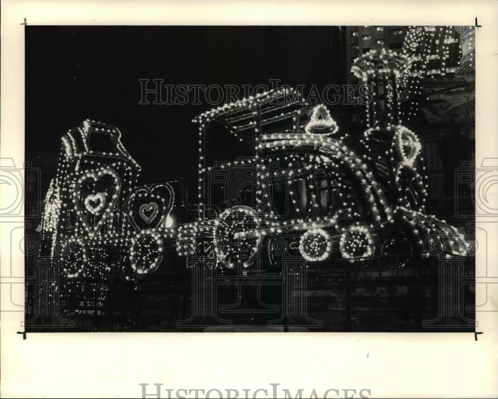 1989 Press Photo Christmas Lighting at Public Square in Cleveland - Historic Images