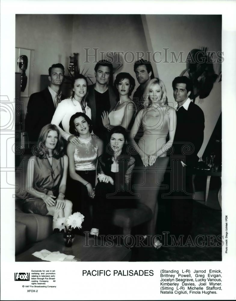 1997 Press Photo Pacific Palisades Cast - cvp70523 - Historic Images