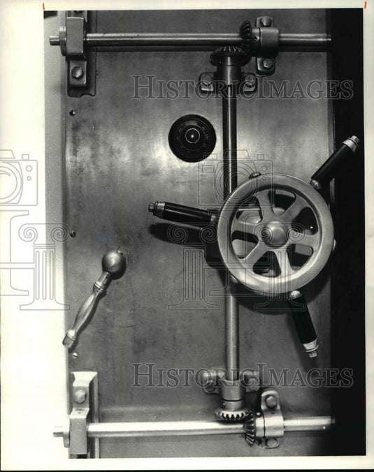 1981 Press Photo The Third federal Savings and Loan Association's vault - Historic Images