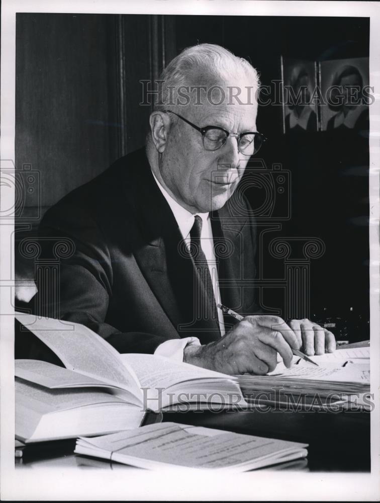 1961 Press Photo Chief Justice Earl Warren - Historic Images