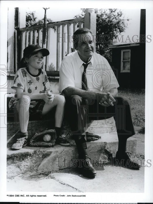 1994 Press Photo Stephen Lineberg and James Garner star in Breathing Lessons - Historic Images
