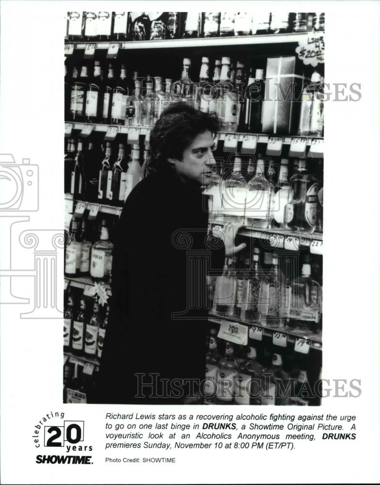 1995 Press Photo Richard Lewis in Drunks - cvp69857 - Historic Images