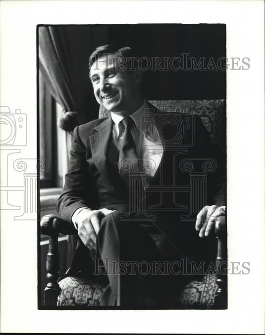 Press Photo Paul Russo - Historic Images