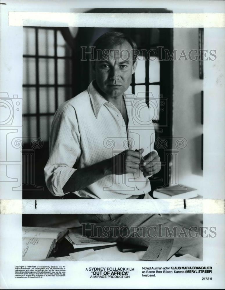 1986 Press Photo Klaus Maria Brandauer in &quot;Out Of Africa&quot; - cvp45288 - Historic Images