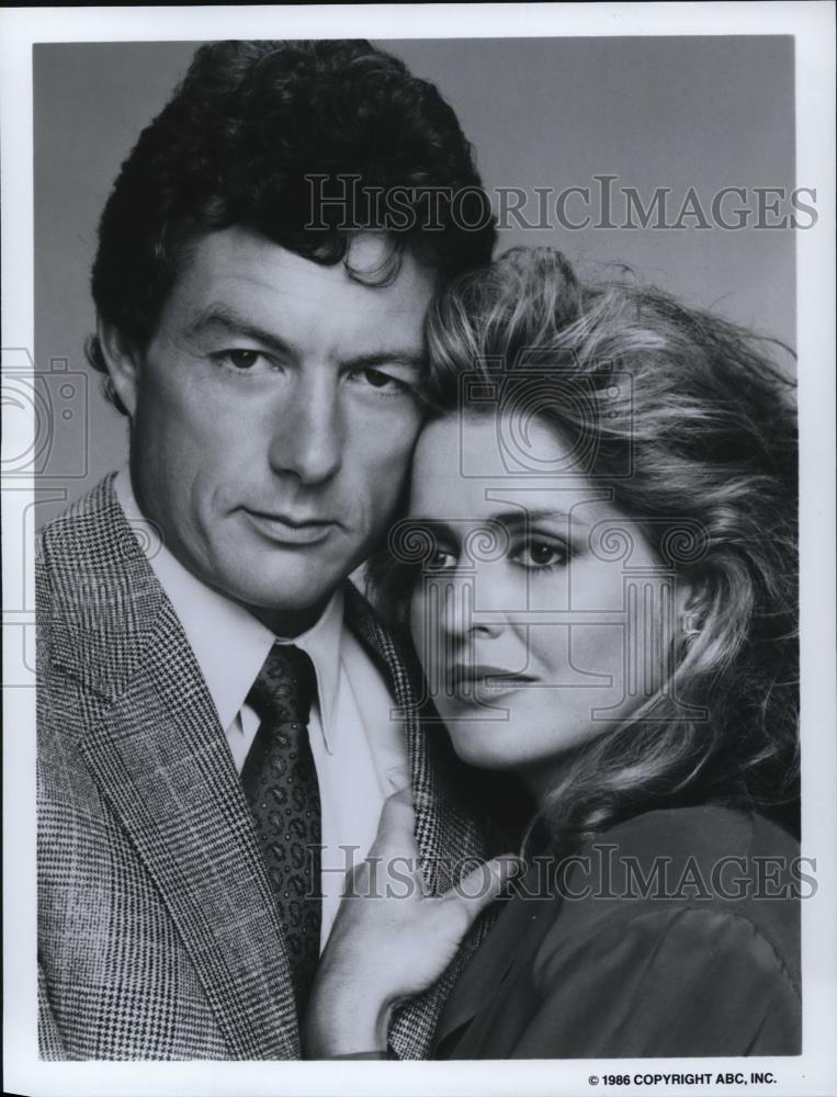 1986 Press Photo Wayne Northrop &amp; Karen Cellini in Dynasty - cvp48577 - Historic Images