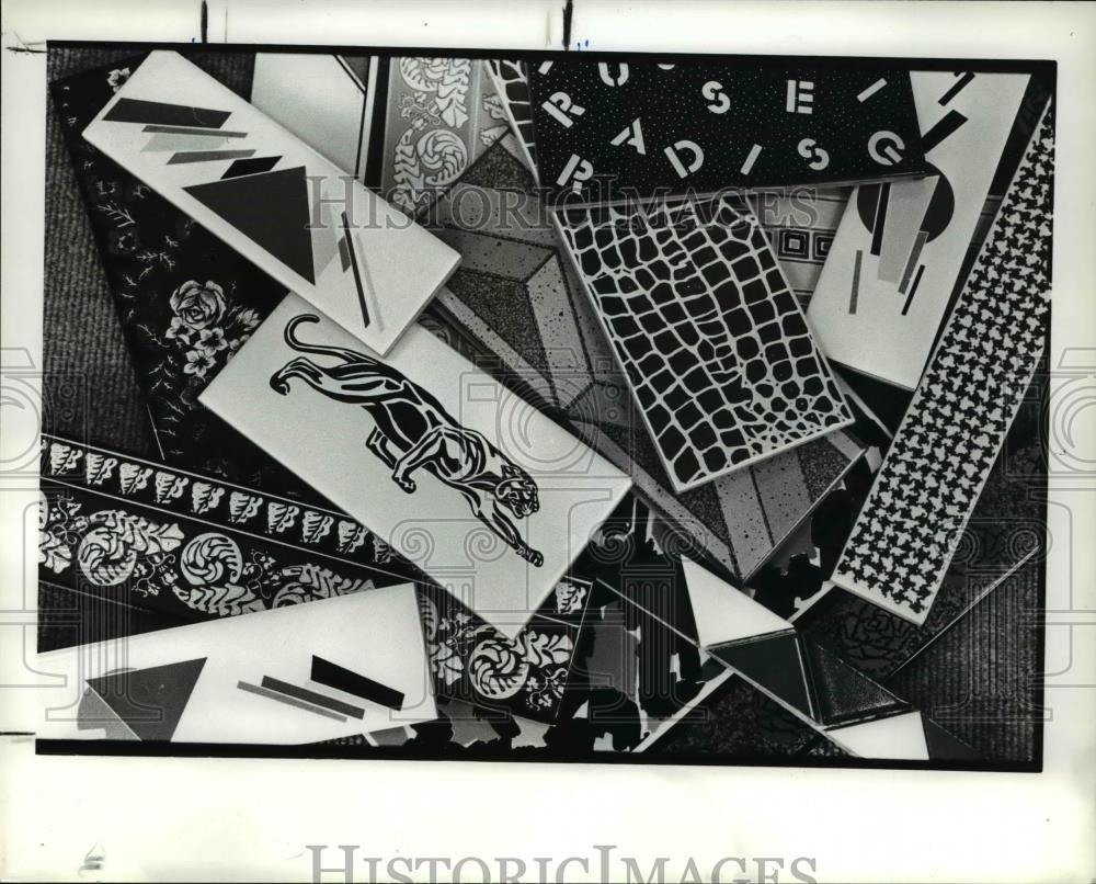 1989 Press Photo Borders from the Amaru collection from Italy - cva57501 - Historic Images