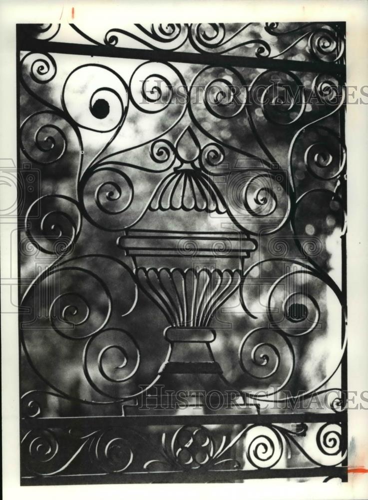 1980 Press Photo Fences - cva60931 - Historic Images