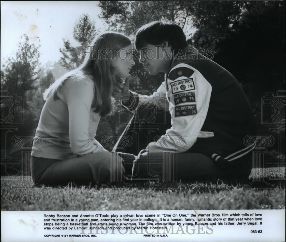 1977 Press Photo Robby Benson Annette O'Toole in One on One - cvp45153 - Historic Images