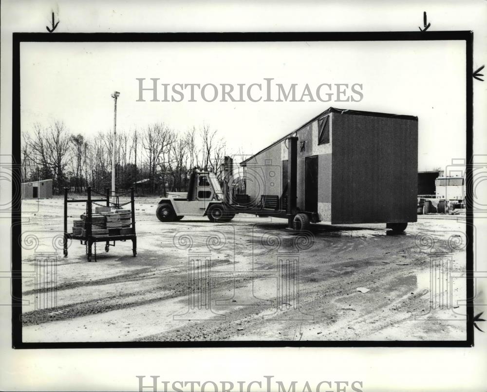 1987 Press Photo Cardinal Industries - 493 - Historic Images